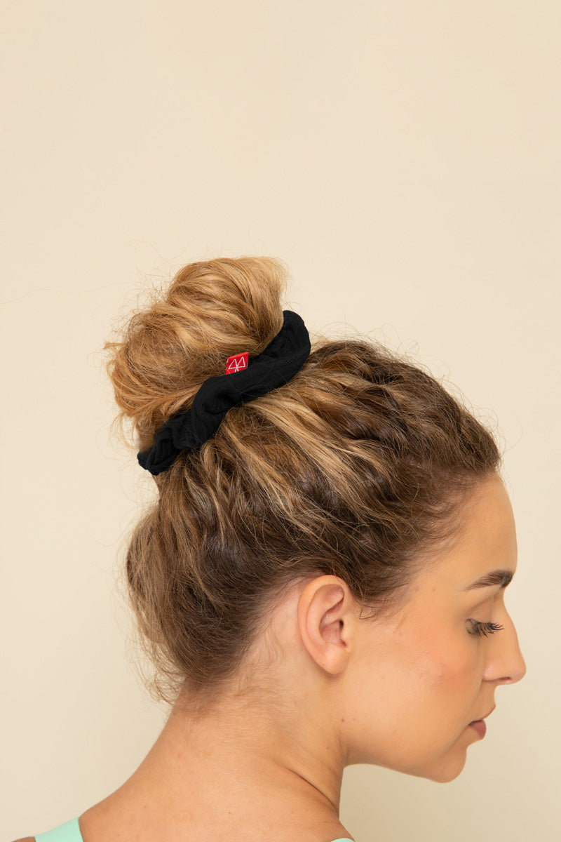 Maaree secret pocket scrunchie black